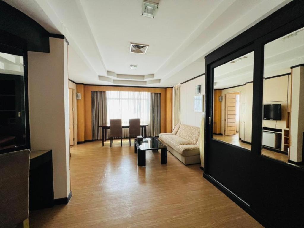Western Grand Hotel Ratchaburi Ban Bang Kra Extérieur photo