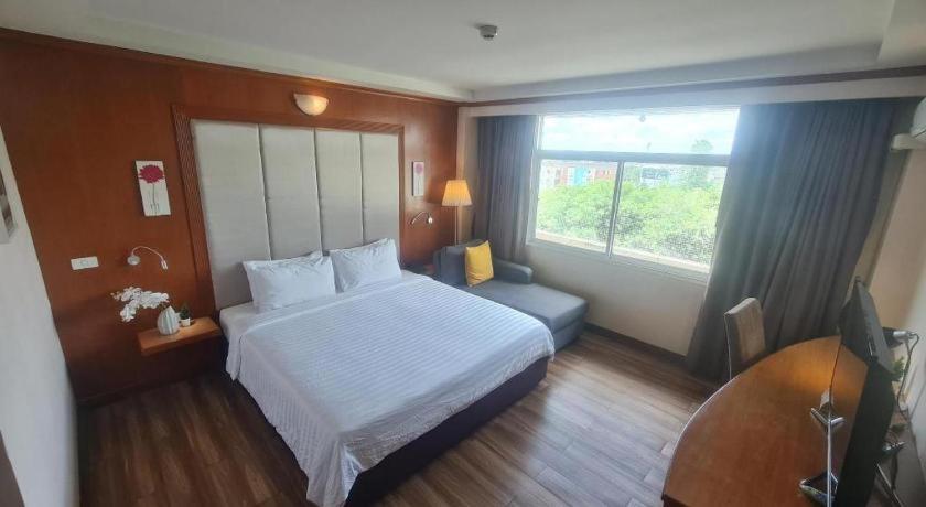 Western Grand Hotel Ratchaburi Ban Bang Kra Extérieur photo